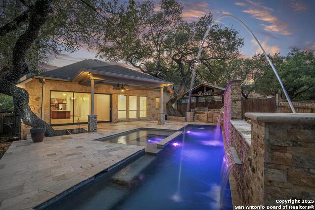 Listing photo id 35 for 1231 Walkers Way