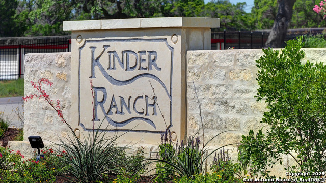 Listing photo id 18 for 28417 Shailene