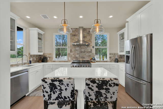 Image 8 of 38 For 232 Freedom  