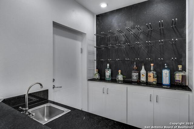 Image 14 of 35 For 212 La Rue Ann