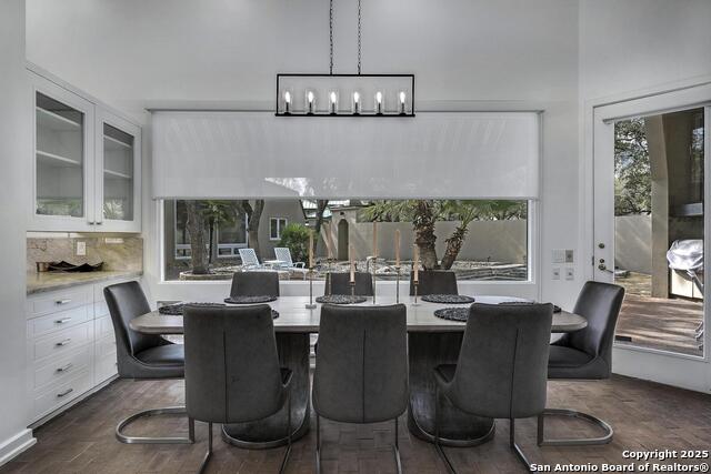 Image 23 of 35 For 212 La Rue Ann