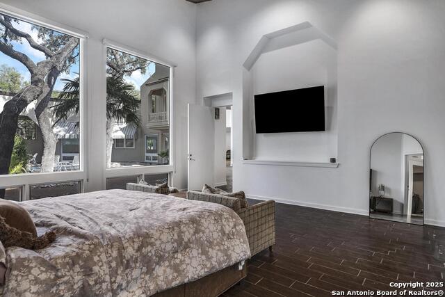 Image 26 of 35 For 212 La Rue Ann