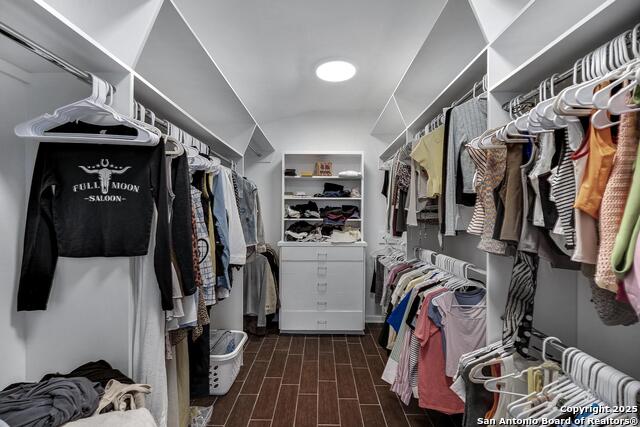 Image 31 of 35 For 212 La Rue Ann