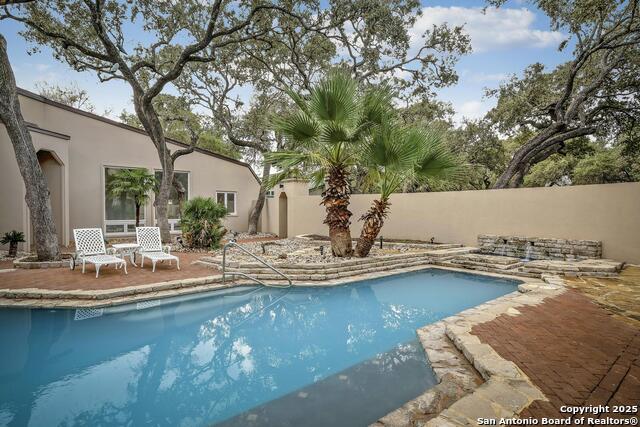 Image 4 of 35 For 212 La Rue Ann