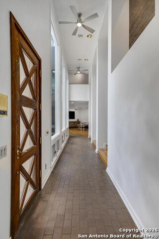 Image 7 of 35 For 212 La Rue Ann