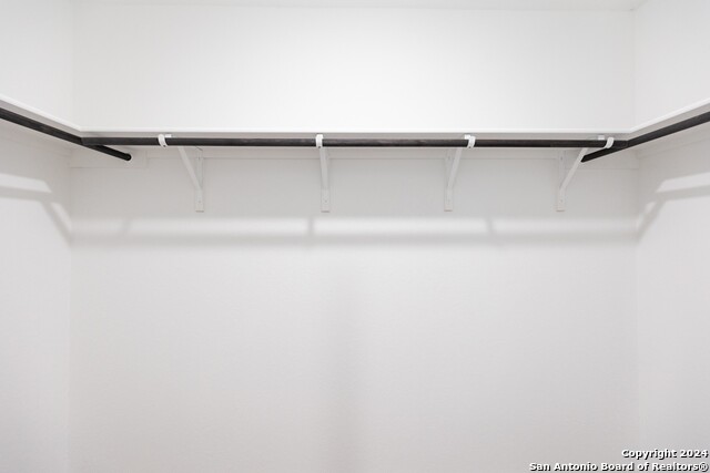 Image 17 of 29 For 1631 Knoll Ridge