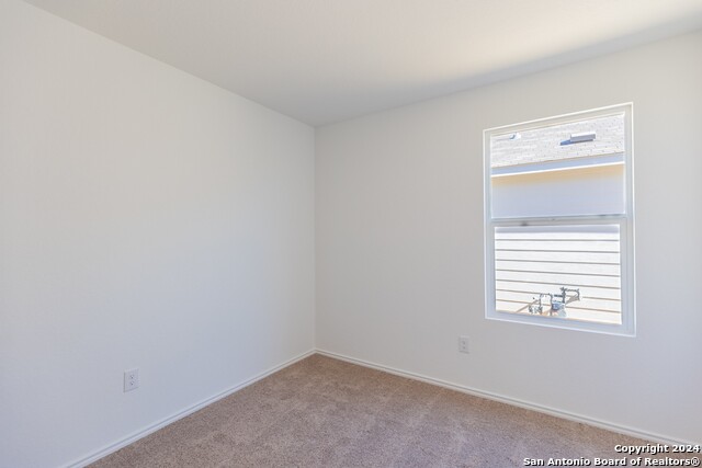 Image 18 of 29 For 1631 Knoll Ridge