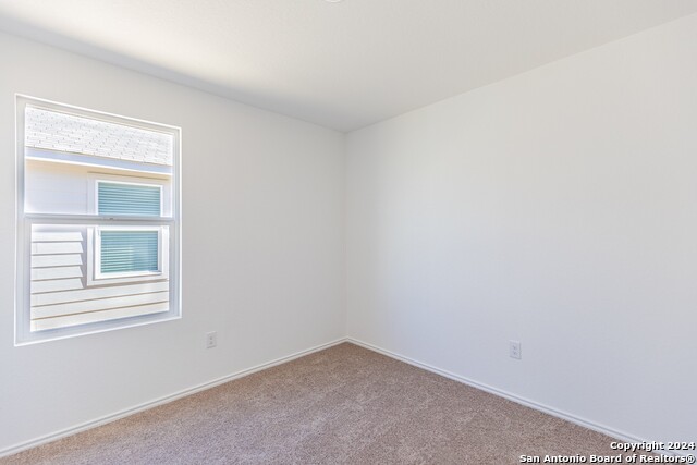 Image 21 of 29 For 1631 Knoll Ridge