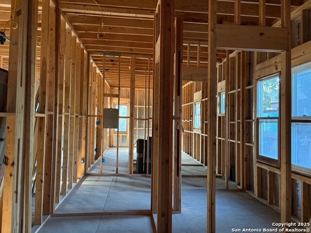 Image 12 of 17 For 717 Euclid E