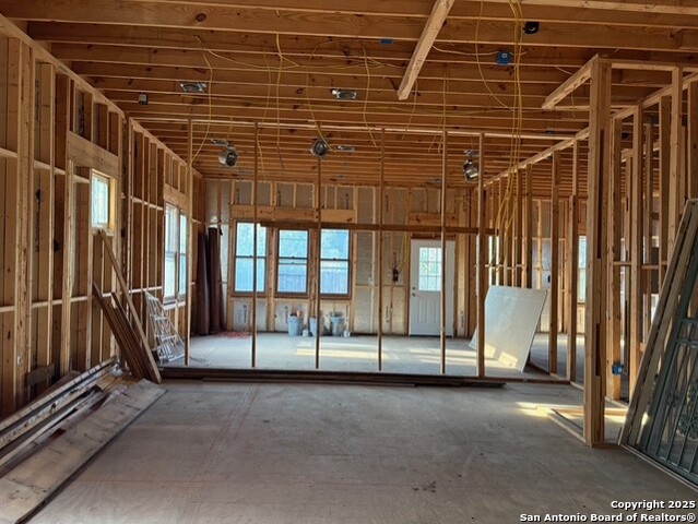 Image 13 of 17 For 717 Euclid E