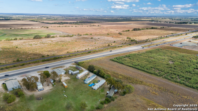 Listing photo id 6 for 701 19th  