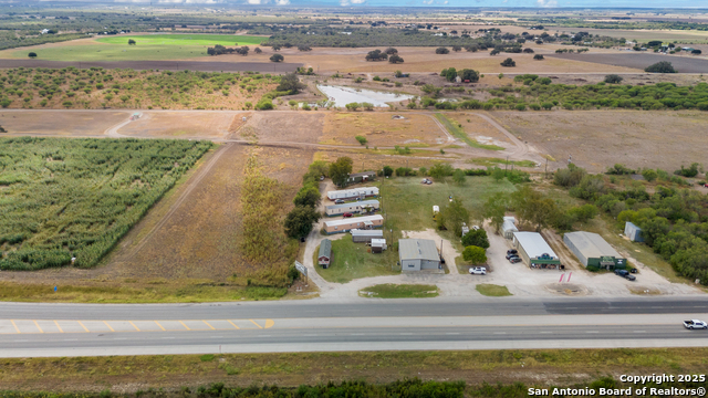 Listing photo id 7 for 701 19th  