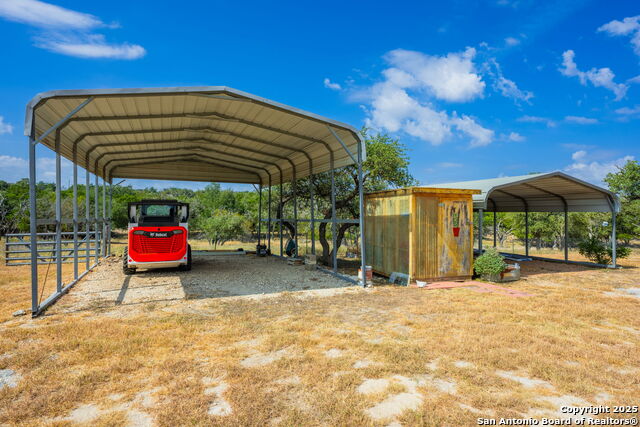 Listing photo id 14 for 1341 Thrill Hill Rd