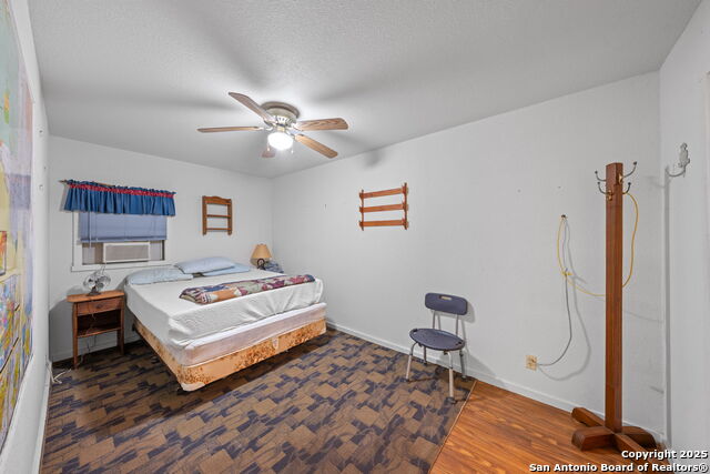 Listing photo id 17 for 1341 Thrill Hill Rd