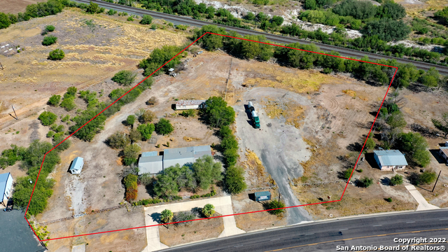 Listing photo id 0 for 2906 Us Highway 90