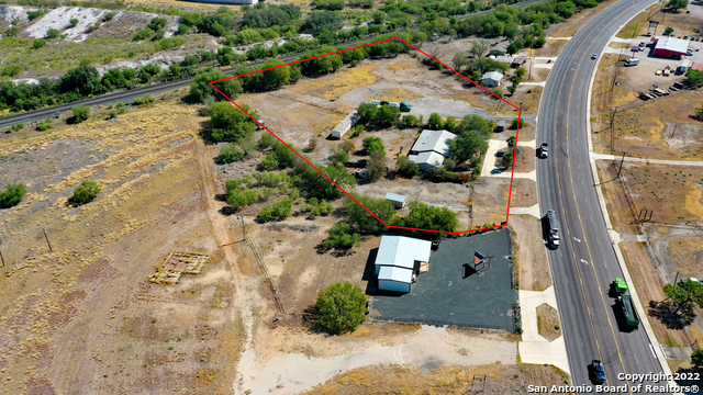 Listing photo id 2 for 2906 Us Highway 90