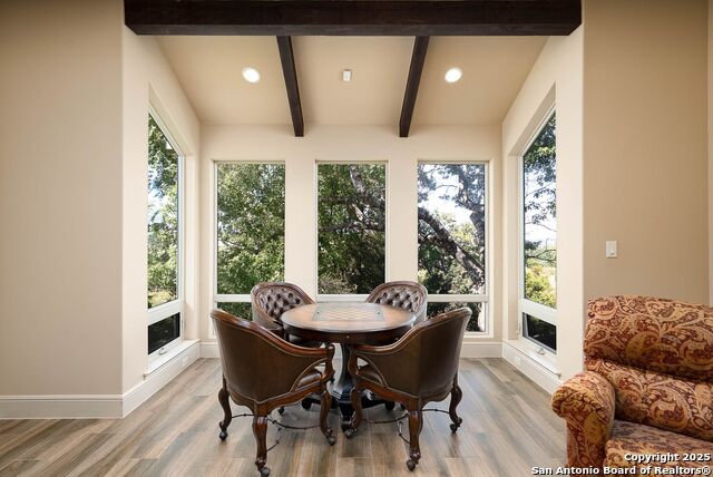 Listing photo id 10 for 631 Menger Springs