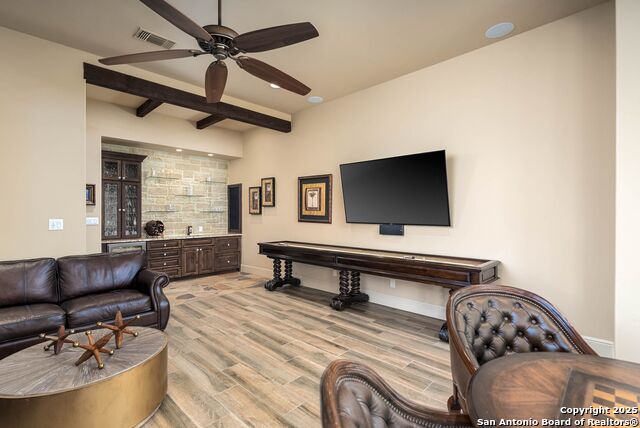 Listing photo id 11 for 631 Menger Springs