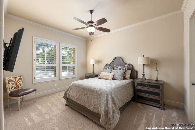 Listing photo id 14 for 631 Menger Springs