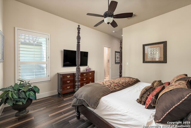 Listing photo id 20 for 631 Menger Springs