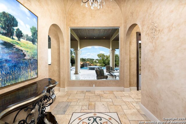 Listing photo id 1 for 631 Menger Springs