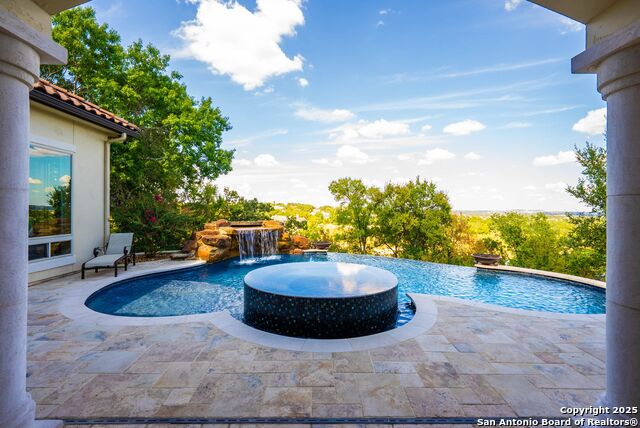 Listing photo id 36 for 631 Menger Springs