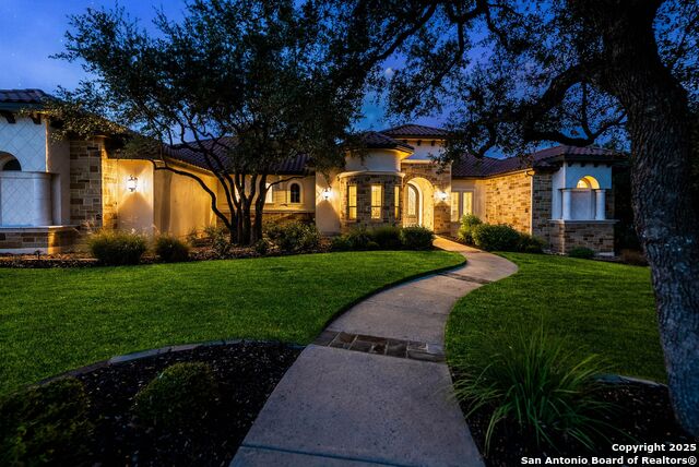 Listing photo id 45 for 631 Menger Springs