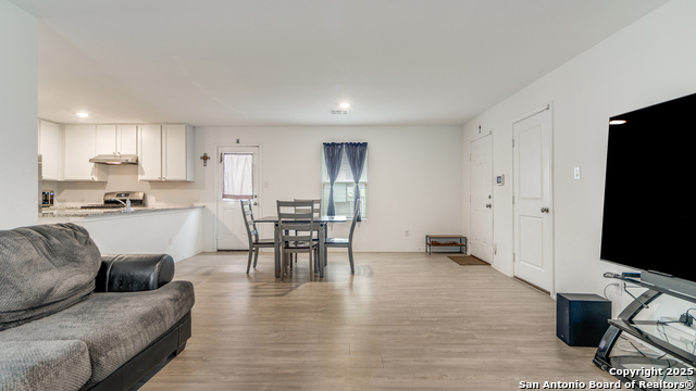 Image 7 of 19 For 8107 Nube Medina