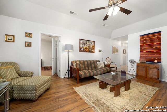 Image 10 of 34 For 2039 Cornerstone Dr