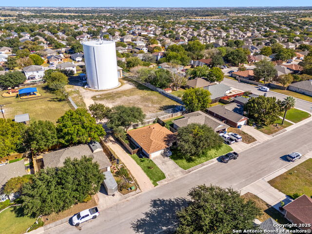 Image 28 of 34 For 2039 Cornerstone Dr