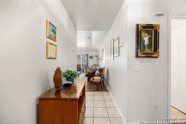 Image 7 of 34 For 2039 Cornerstone Dr