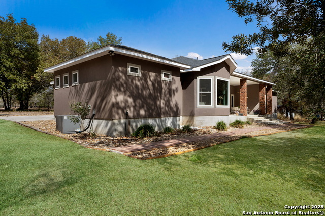 Image 4 of 43 For 22580 Priest