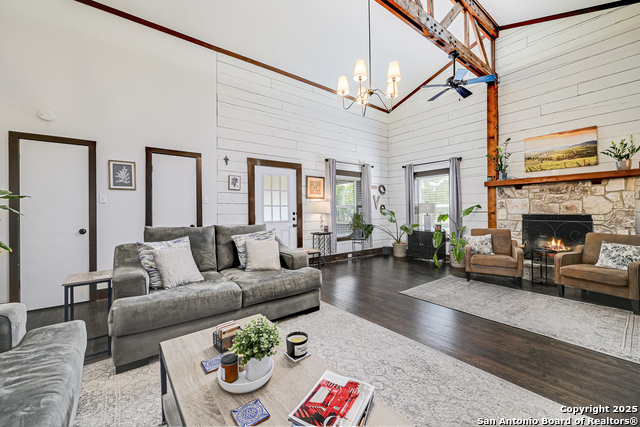 Image 11 of 30 For 6841 Country View