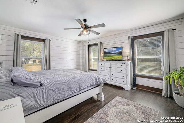 Image 16 of 30 For 6841 Country View