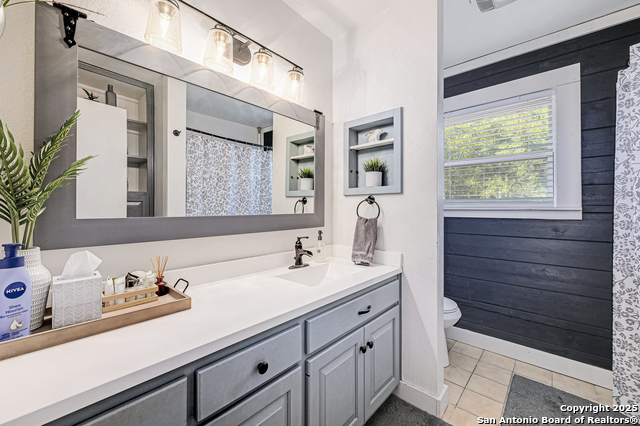 Image 22 of 30 For 6841 Country View