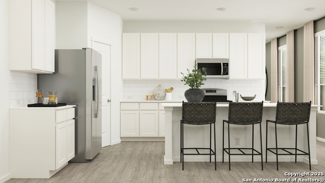 Listing photo id 5 for 447 Kayden Court