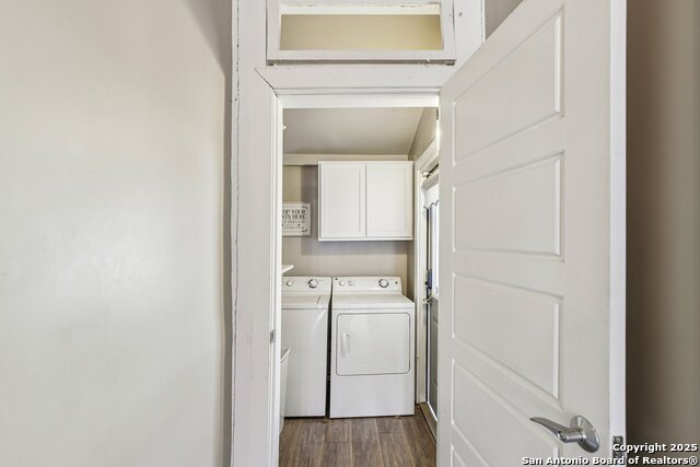 Image 35 of 39 For 721 Saint James