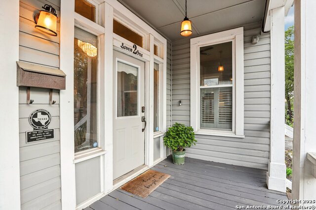 Image 4 of 39 For 721 Saint James