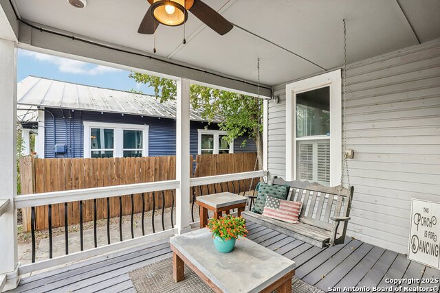 Image 5 of 39 For 721 Saint James