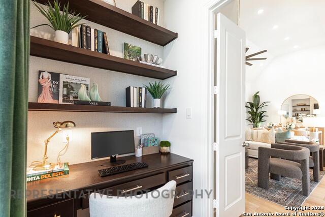 Image 12 of 31 For 4714 Clover Field