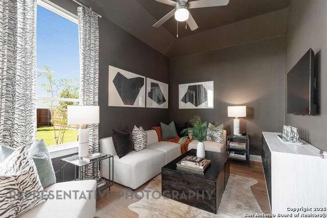 Image 19 of 31 For 4714 Clover Field