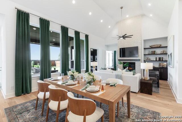 Image 29 of 31 For 4714 Clover Field