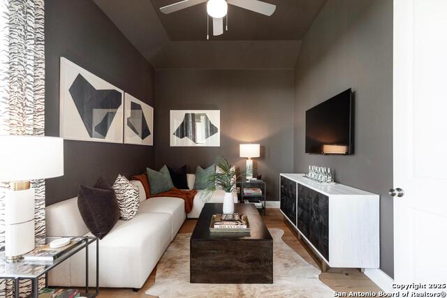 Image 30 of 31 For 4714 Clover Field