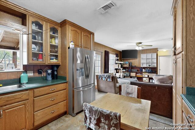 Image 17 of 38 For 5215 Village Row