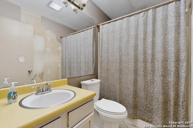 Image 25 of 38 For 5215 Village Row