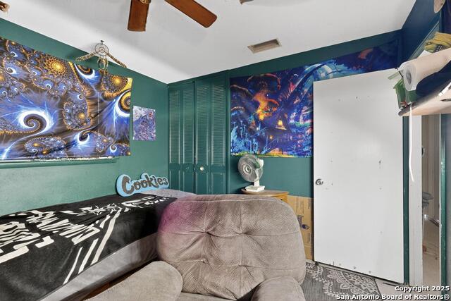 Image 28 of 38 For 5215 Village Row