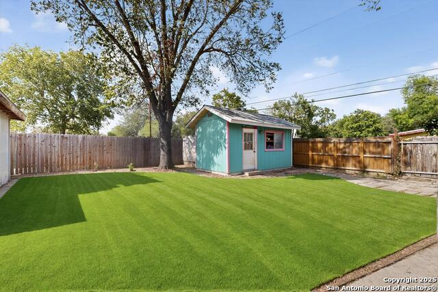 Image 36 of 38 For 5215 Village Row