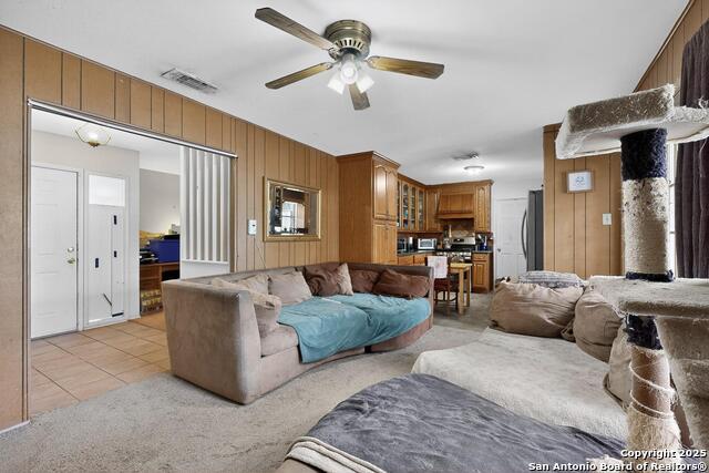 Image 7 of 38 For 5215 Village Row