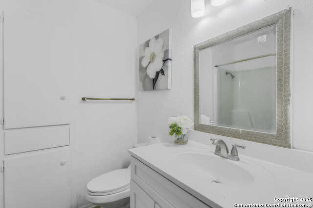 Image 19 of 29 For 5017 Concord