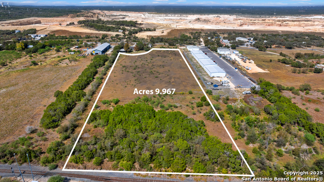 Listing photo id 3 for 20352 Fm 2252